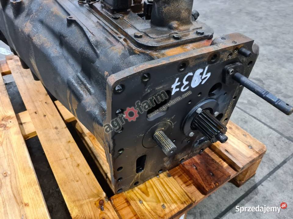 Skrzynia biegów Massey Ferguson 6170 461B9 Byków sprzedam