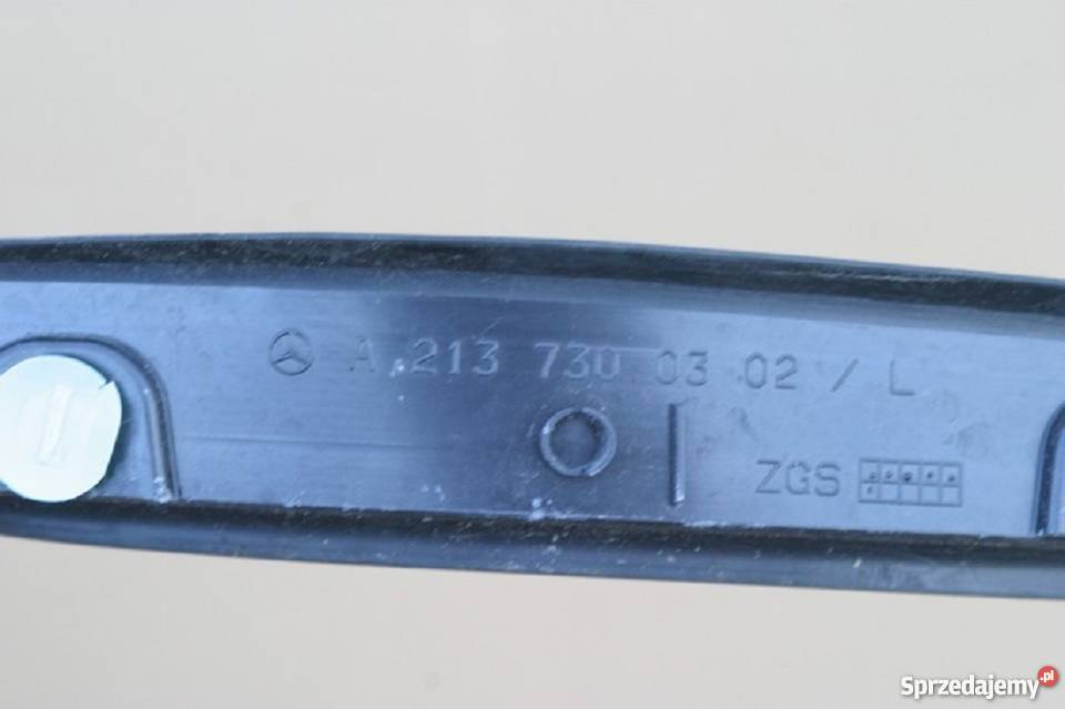 E KLASA LEWA LISTWA OSŁANIAJĄCA 2137300302 Bieleń