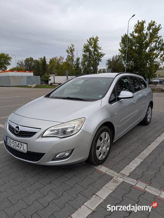 Opel Astra J 2011 13 CDTI 237000km Wałbrzych