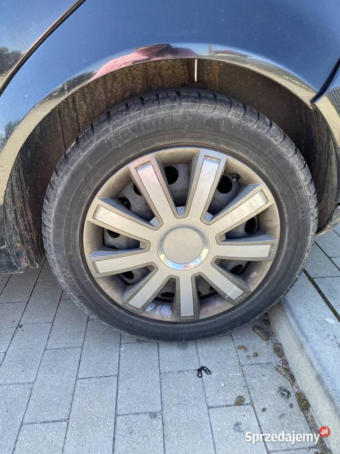 Sprzedam VOLKSWAGEN Golf manualna Charsznica