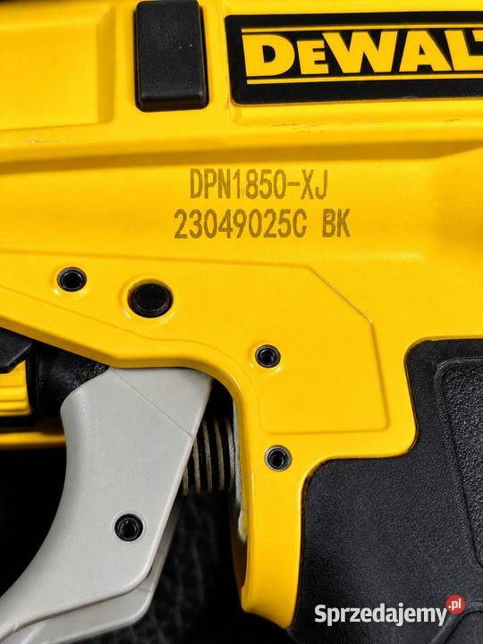 Gwoździarka Pneumatyczna Dewalt DPN1850XJ Poddębice