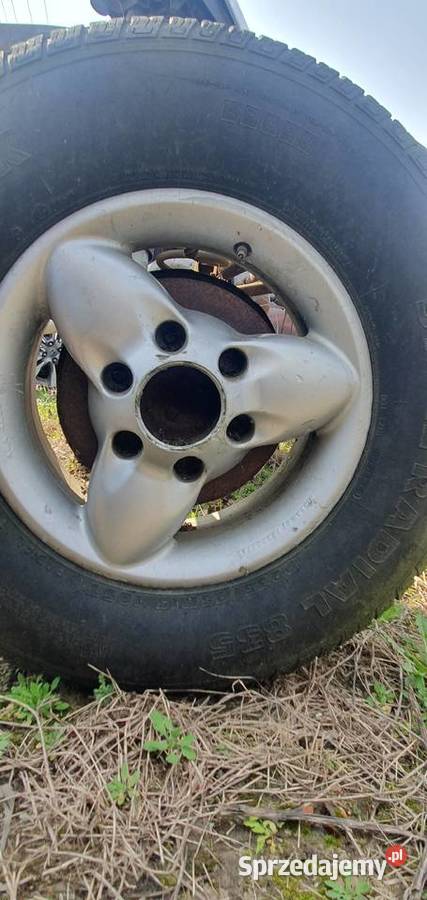 Nissan terrano Ford Maverick felga felgi opony mazowieckie