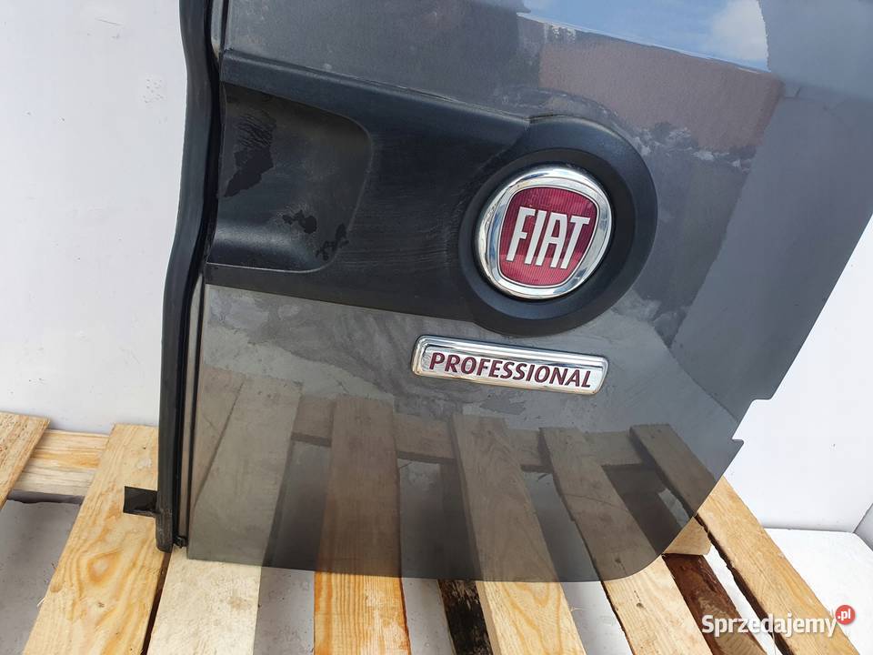 Fiat Doblo II LIFT TYLNE DRZWI PRAWE TYŁ 695A