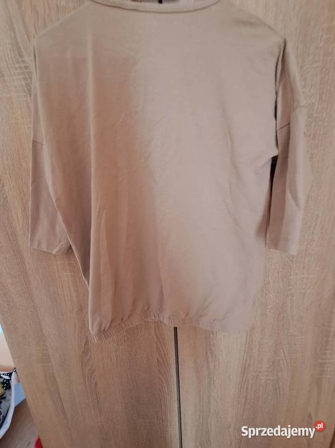 Bluzka z wycięciem w dekolcie lubelskie Parczew sprzedam