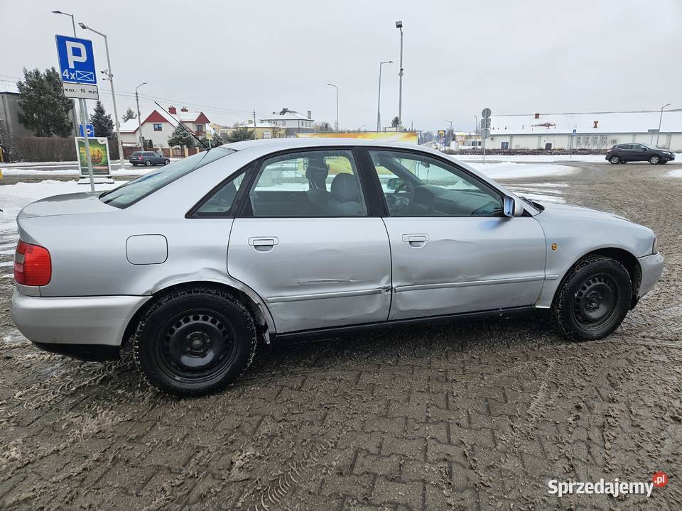 Audi a4 b5 16 1997r nieuszkodzony Chełm sprzedam