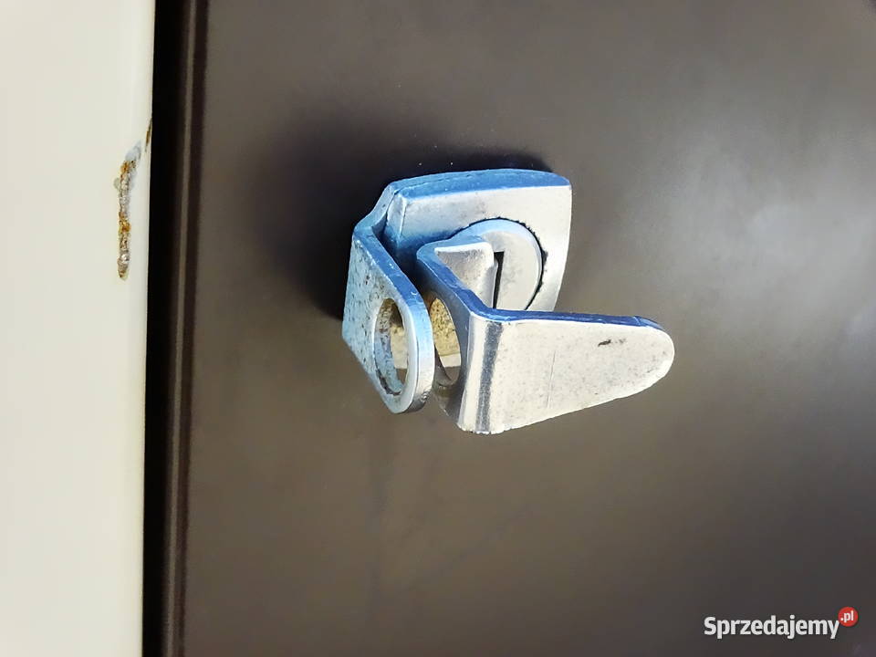 Szafa Metalowa z półkami na nogach 190x120x50 lubelskie sprzedam