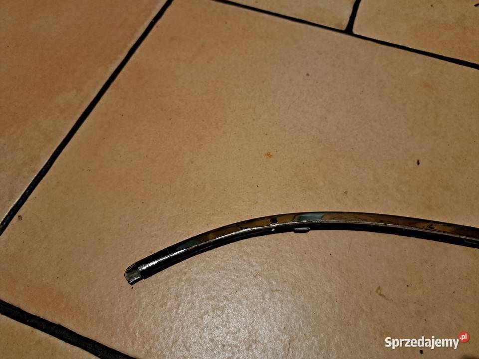 AUDI A6 C5 9701R listwa zderzaka lampy prawa