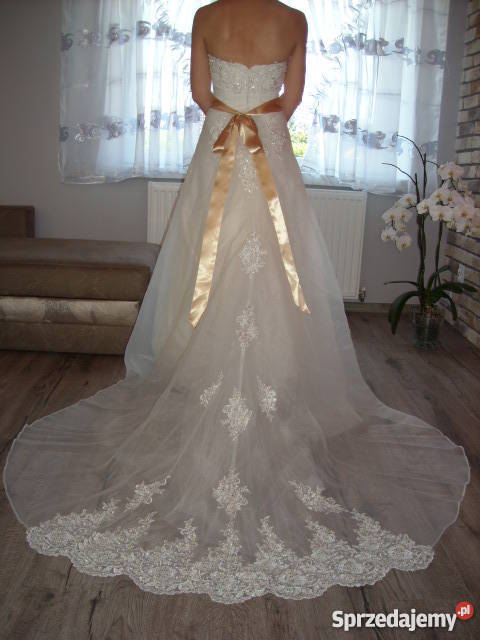 sprzedam piękną suknię ślubną Łask