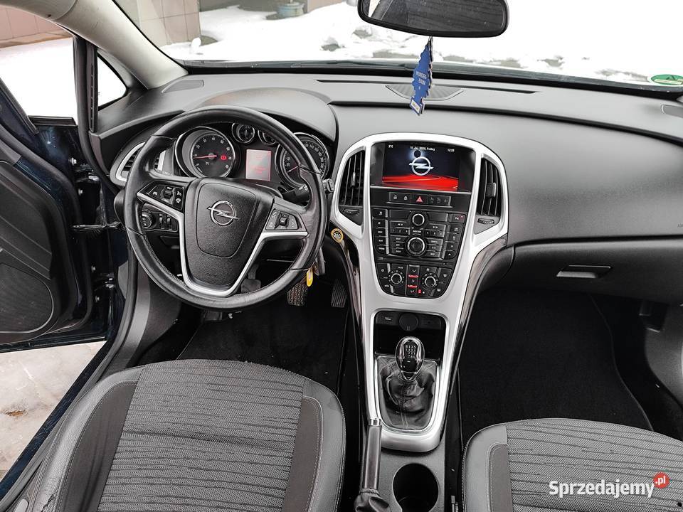 Opel Astra J 2015 r Lift 14 turbo benzynaz 113300km świętokrzyskie Królewiec