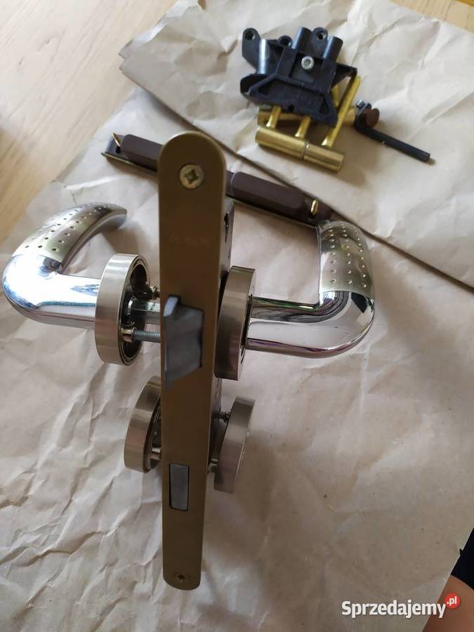 Zamek Abloy kpl z klamką i zawiasami 2 Rumia sprzedam