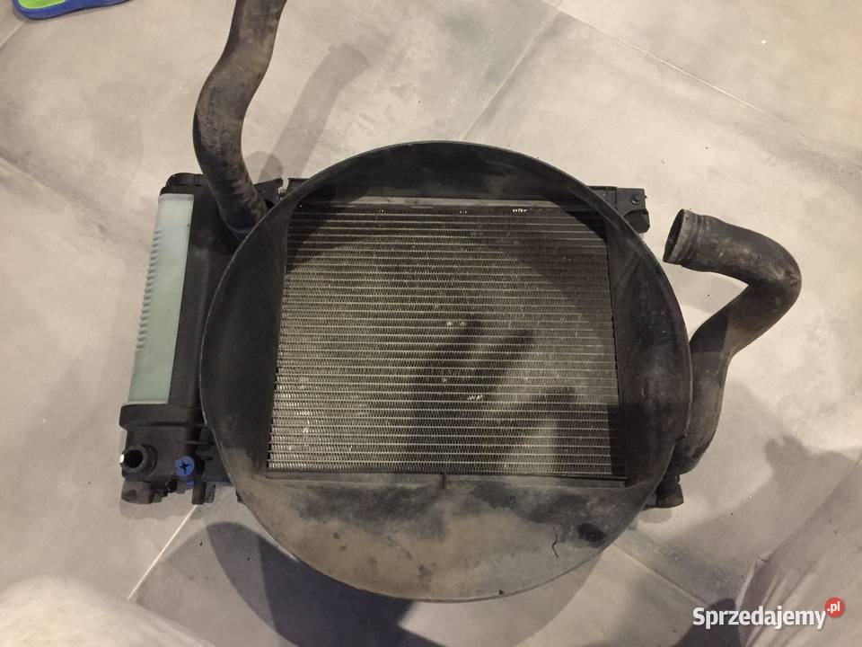 Chłodnica wody BMW E30 318i 18 90r osobowe