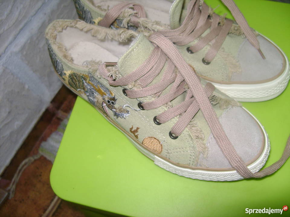 SPRZEDAM TANISÓWKI Szczecinek