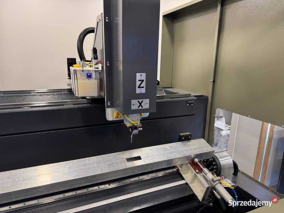 Centrum obróbcze CNC OZCELIK GARNET MAXI 4 osie Obodowo