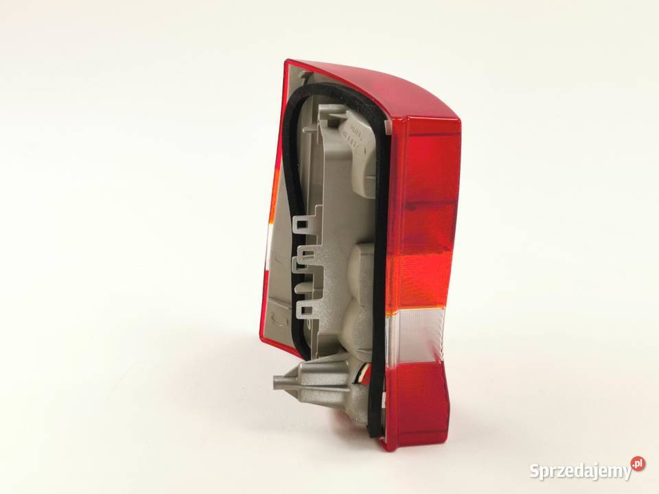 LAMPA PRAWY TYŁ OPEL ASTRA F KOMBI 1998 MAGNETI sprzedam