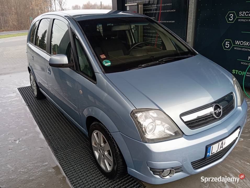 Opel Meriva 14 Benzyna dwa komplety opon na nieuszkodzony Godziszów