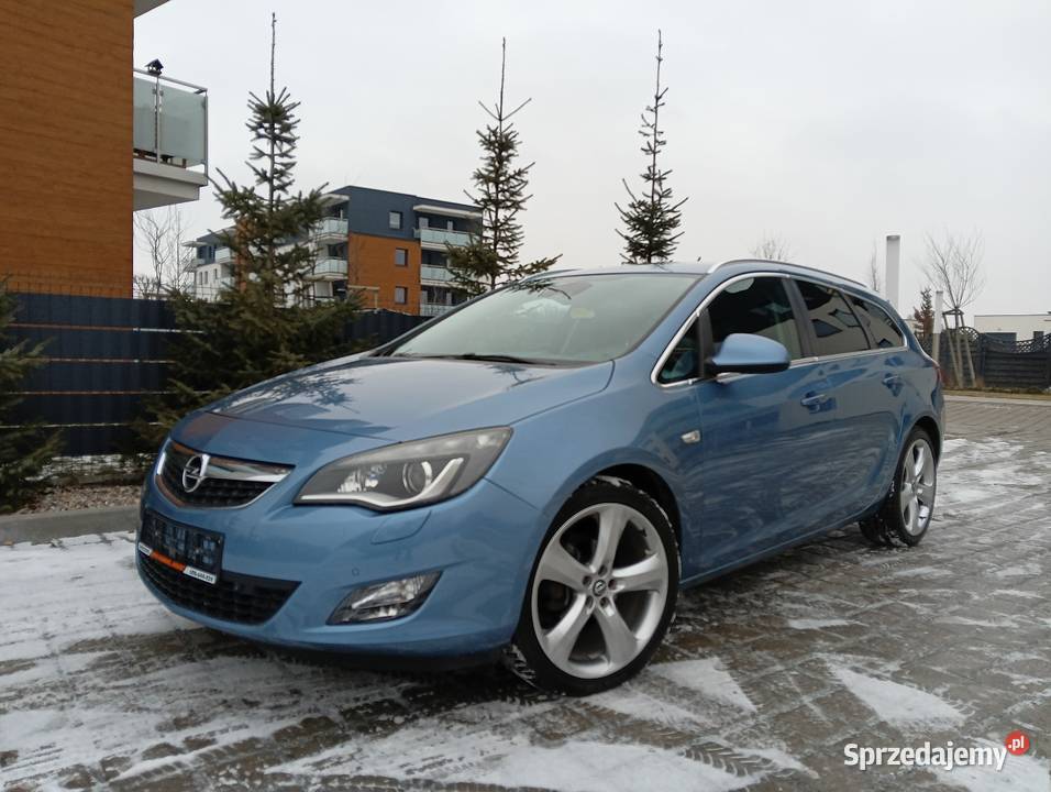 Opel Astra 14Turbo140 koni BixenonNawigacja