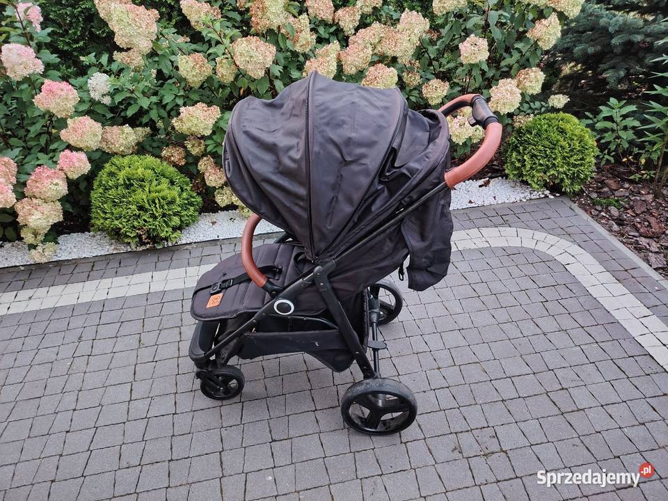 Spacerówka czarna sprzedam