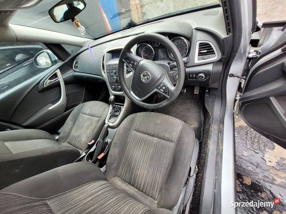 Astra Opel J części Rok produkcji 2011 Samochody na części Bydgoszcz