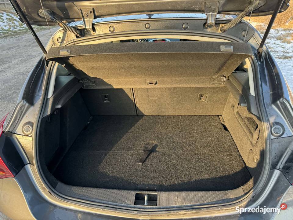 Opel Astra 14T 140 2010r Szczecinek