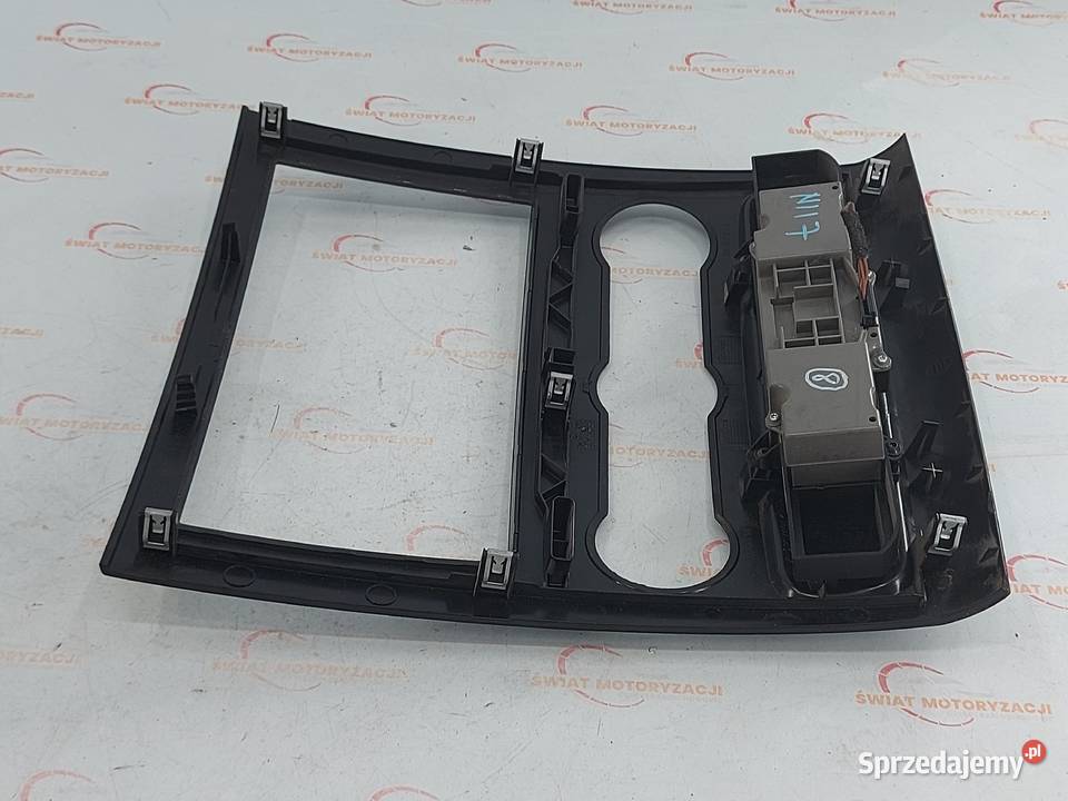 VW CRAFTER I LIFT 20 TDI 13r panel świateł Kielce