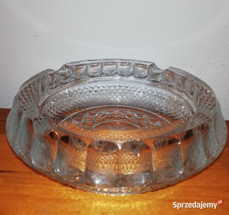 Stara kryształowa popielnica Dekoracje i ozdoby sprzedam