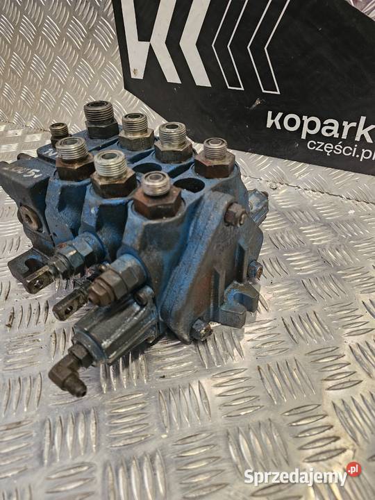 Rozdzielacz hydrauliczny przedni Holland Case Układ hydrauliczny