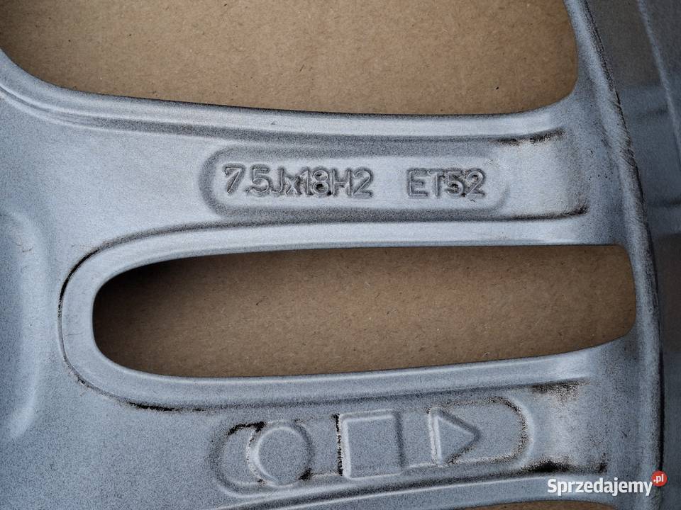 MERCEDES AKLASA W176 CLA AMG FELGA ALUFELGA 18 Bieleń