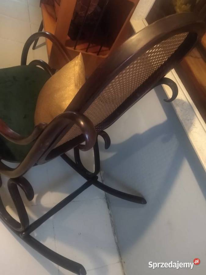 Fotel bujany renowacji