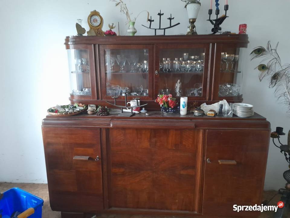 Sprzedam meble z minionej epoki
