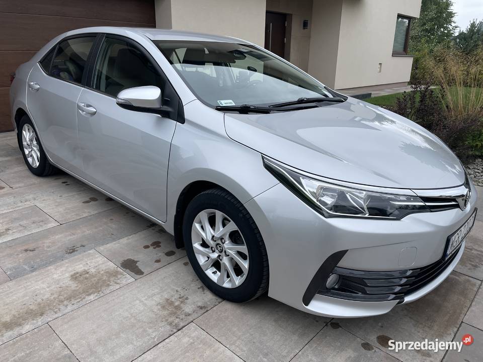 Toyota Corolla 16 132 bezwypadkowa salon Warka