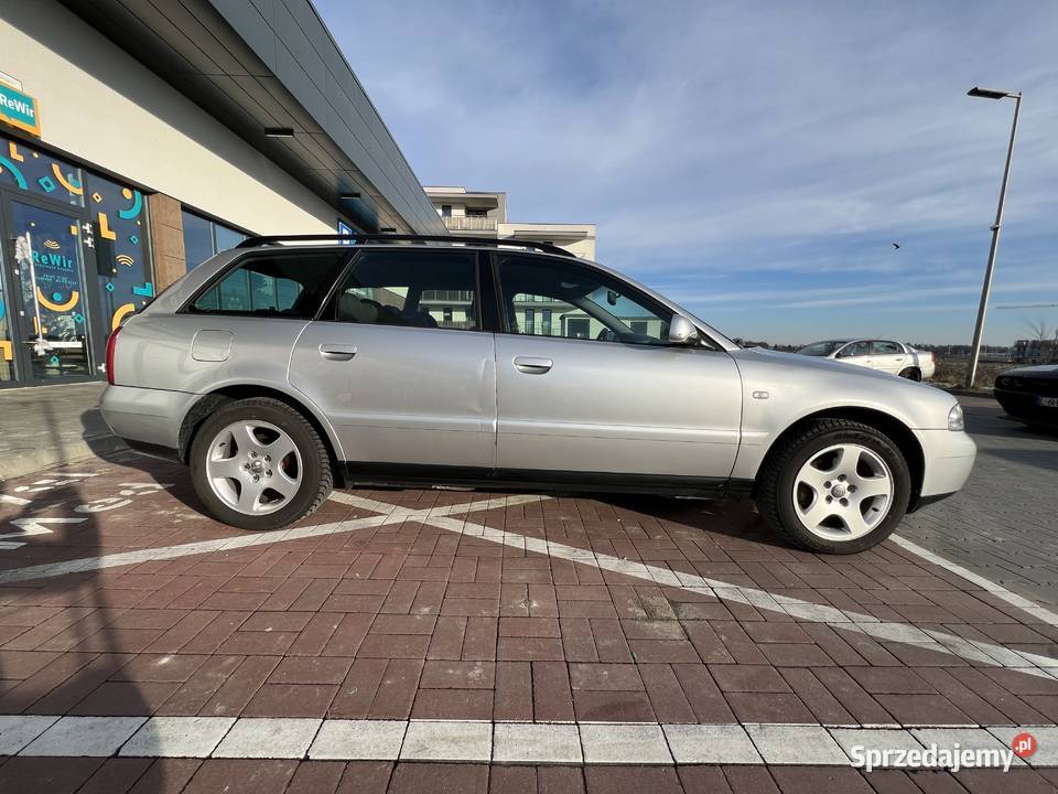 Audi A4 b5 18T 2001r 182 nieuszkodzony