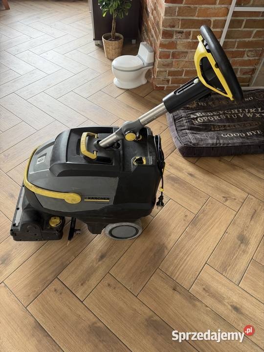 Szorowarka Karcher profesional BR3512c Poznań