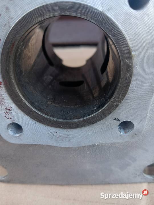 Cylinder almot 60 ze znikomym przebiegiem Cylindry, głowice, pierścienie małopolskie Tarnów