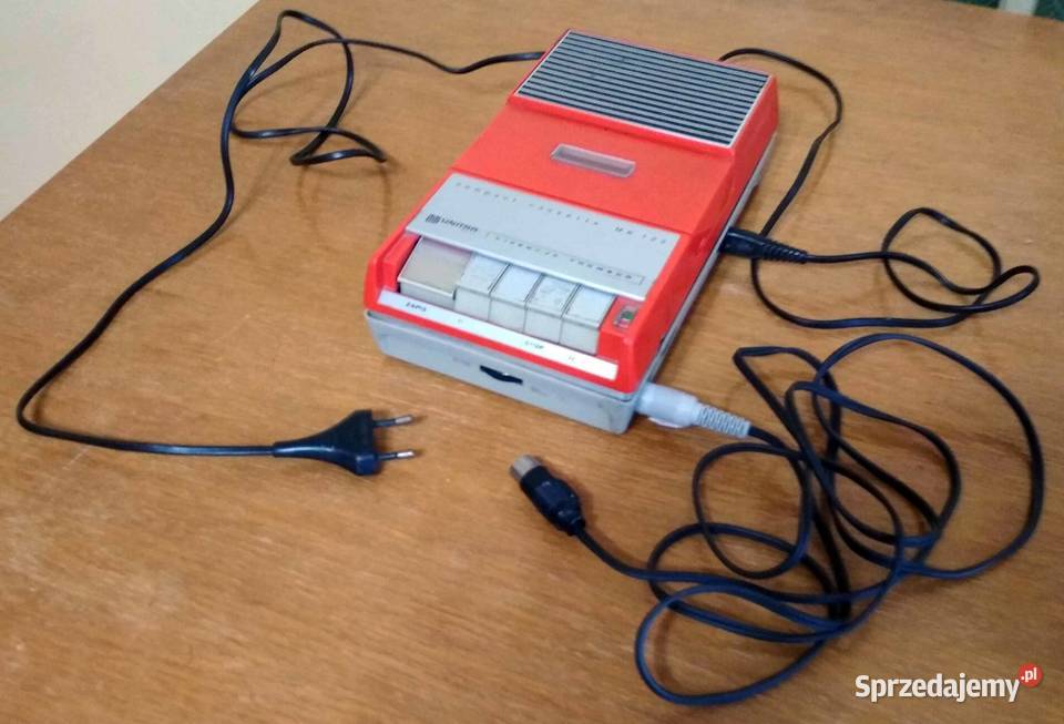 MK122 reporterski kaseciak na licencji Thompsona Ełk