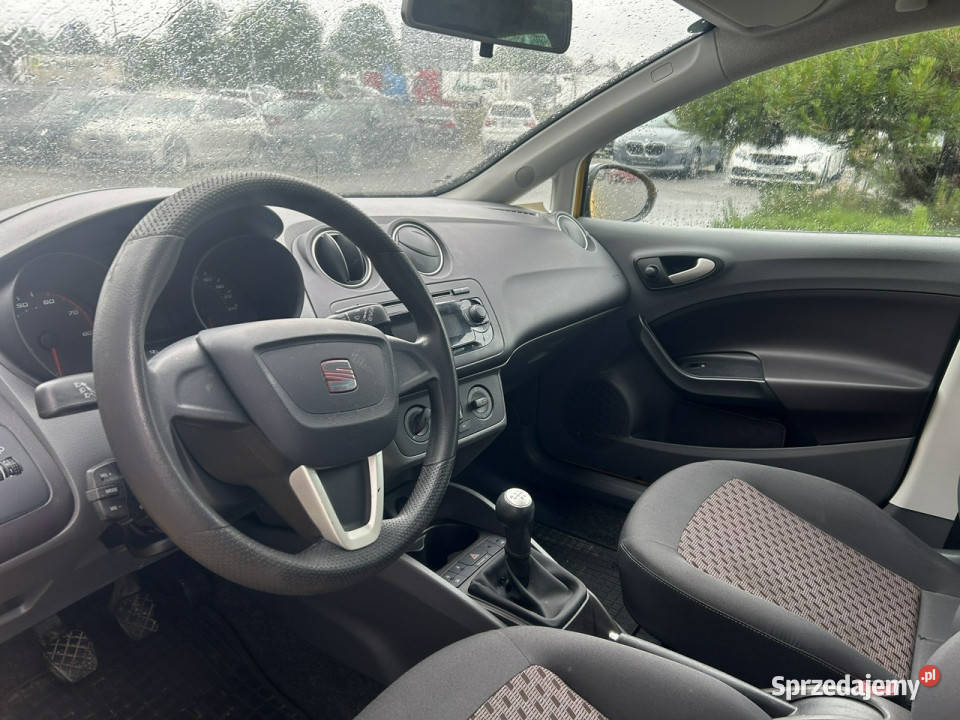 Seat Ibiza klimatyzacja niski przebieg benzyna