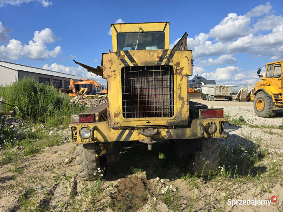 Równiarka drogowa DZ 122A 6x4 136 t Czerkiesy
