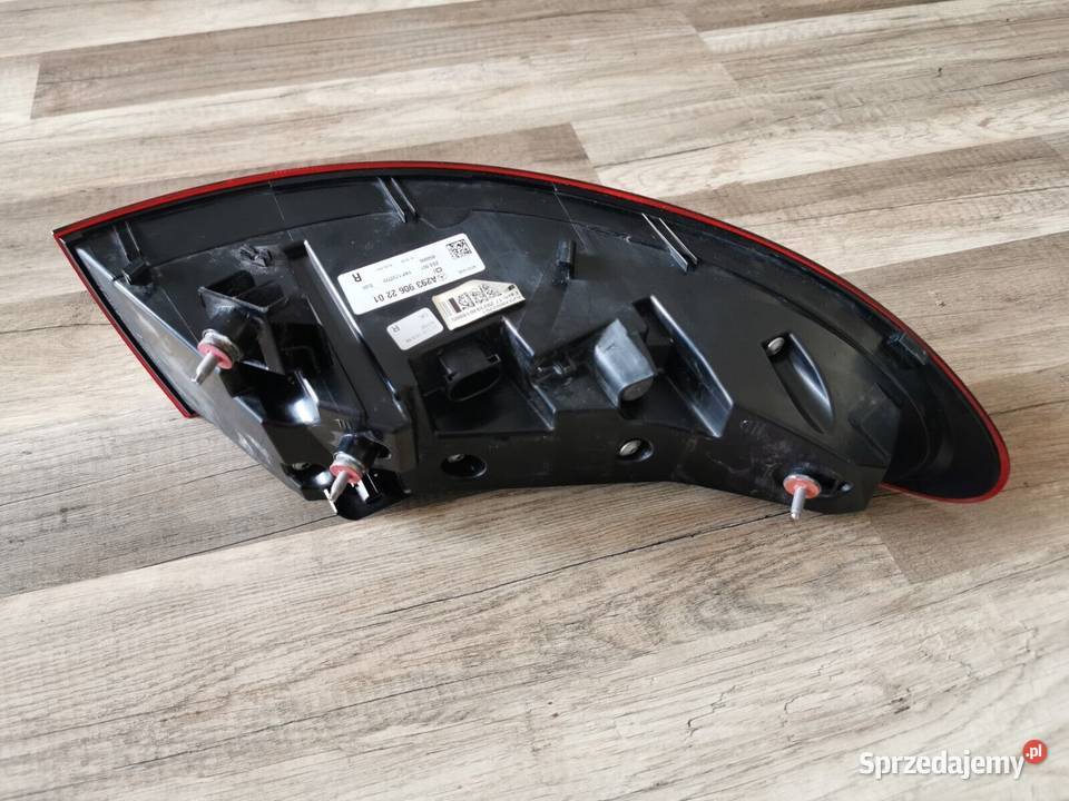 Mercedes EQC N293 Lampa Tylna Prawa A2939062201 lampy tylne Świerzawa