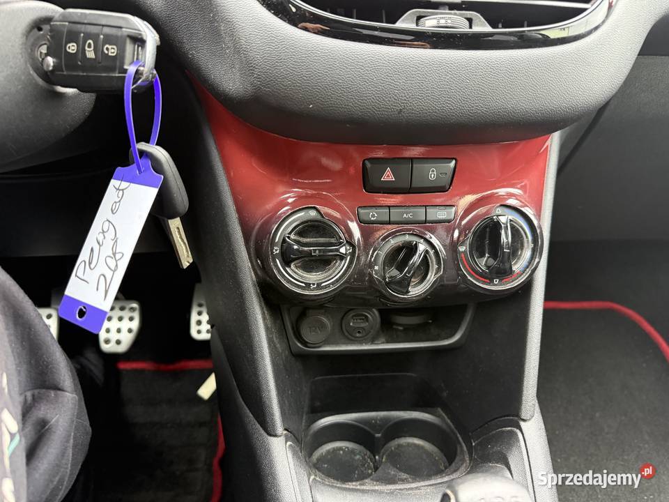 Super Stan Peugeot 208 benzyna światła LED Rzeszów sprzedam