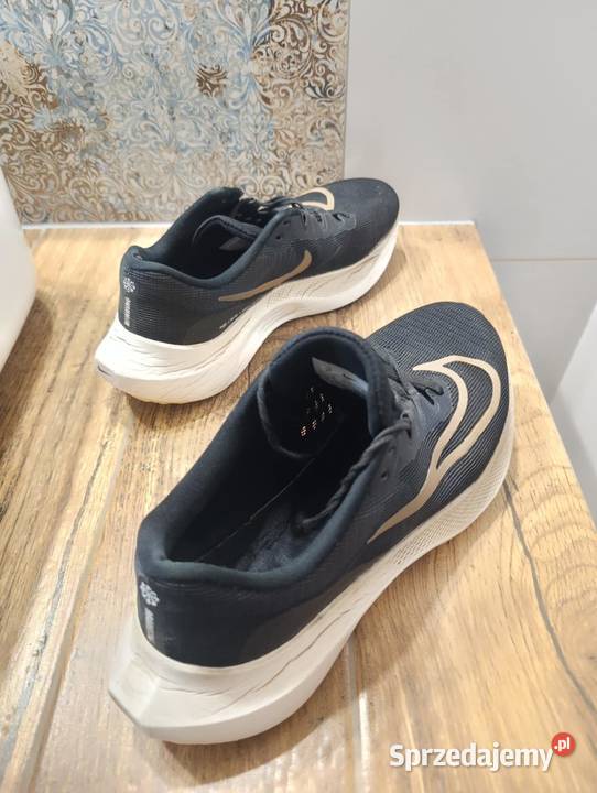 Nike Zoom Fly 5 w 44 Męskie Moda i Styl Konin