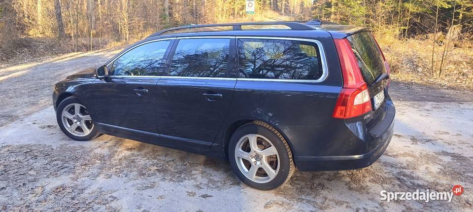 Volvo V70 lift 2011 16d 8v 114 manual 6 biegów