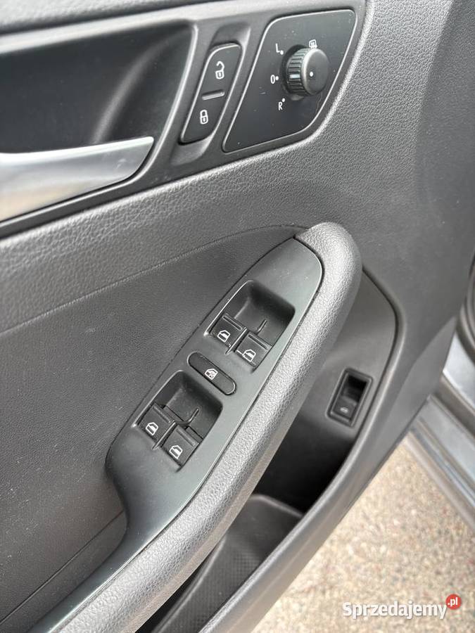 VW Jetta mk6 16 TDI 2012 Rok produkcji 2012 Biała Podlaska