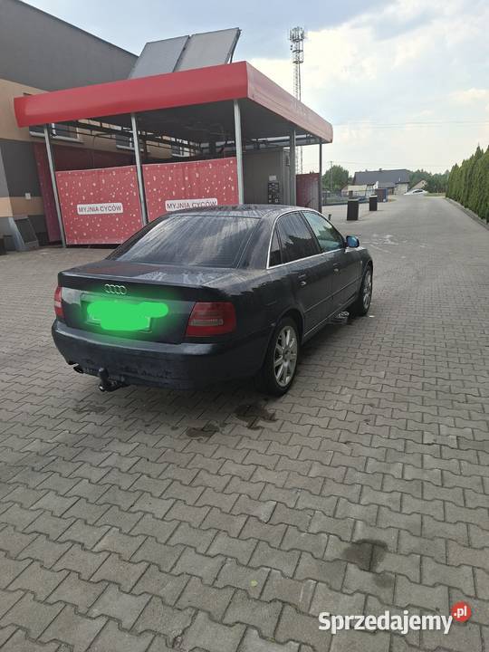 Sprzedam Audi A4 b5 sedan 18 125 koni benzyna Cyców sprzedam