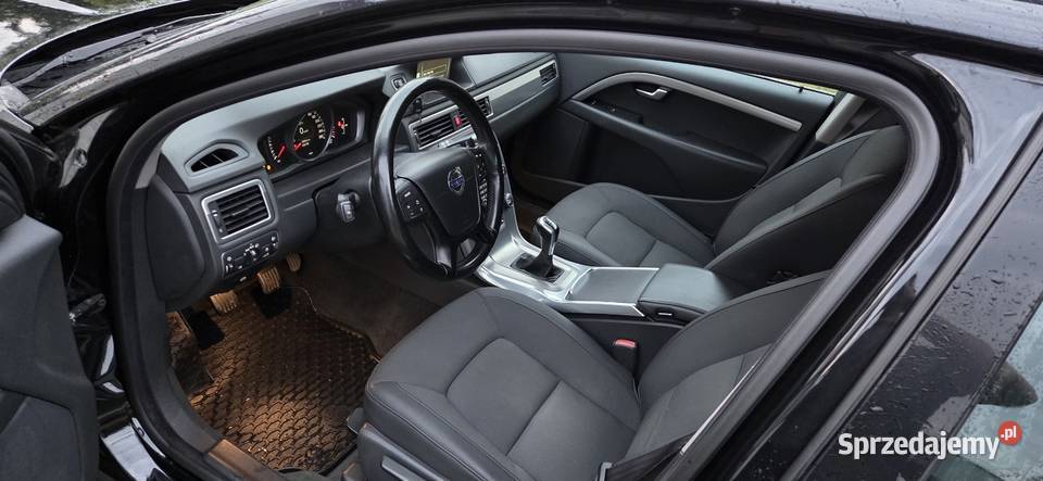 Volvo v70 lift d4 20d 181 serwisowany Ostrowce