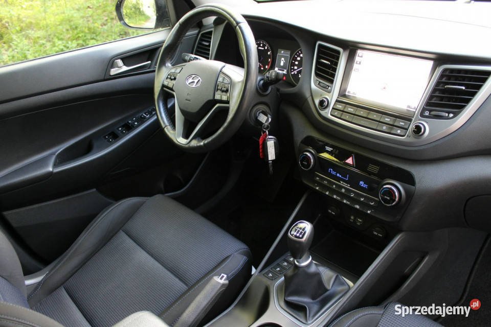 Hyundai Tucson Benzyna 124 Wyposażenie elektrochrom. lusterko wst. Lubań