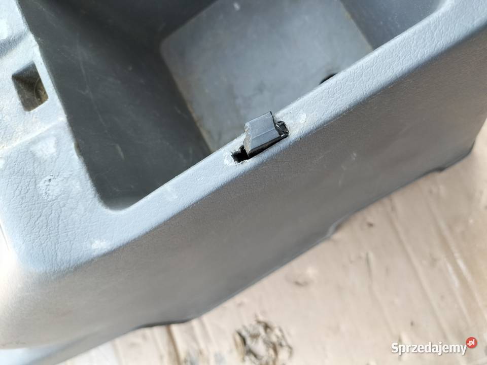 FORD MAVERICK 1 NISSAN TERRANO II 2 TUNEL Pozostałe Kamień-Kolonia