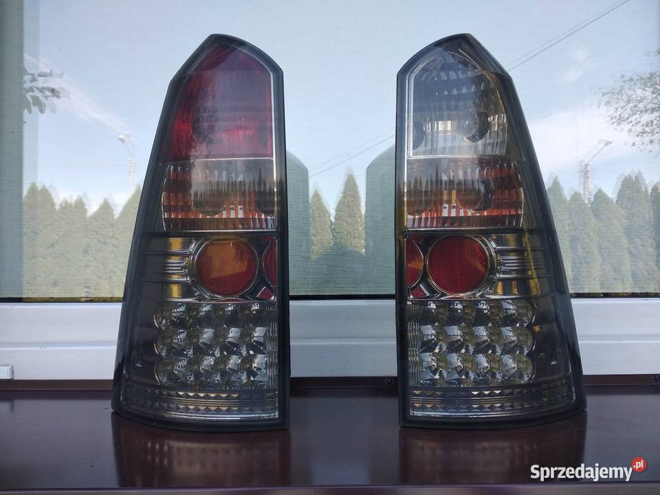 Ford Focus MK1 kombi lampy tył tylne komplet LED Sieradz sprzedam