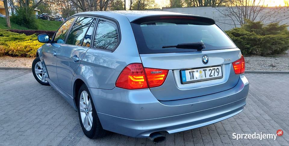 BMW Seria 3 20 Benzyna 2009 143 Ksenon Ringi dolnośląskie Dzierżoniów