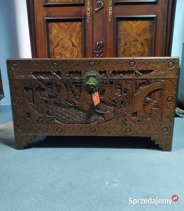 Duży rzeźbiony kufer skrzynia z drewna Białystok sprzedam