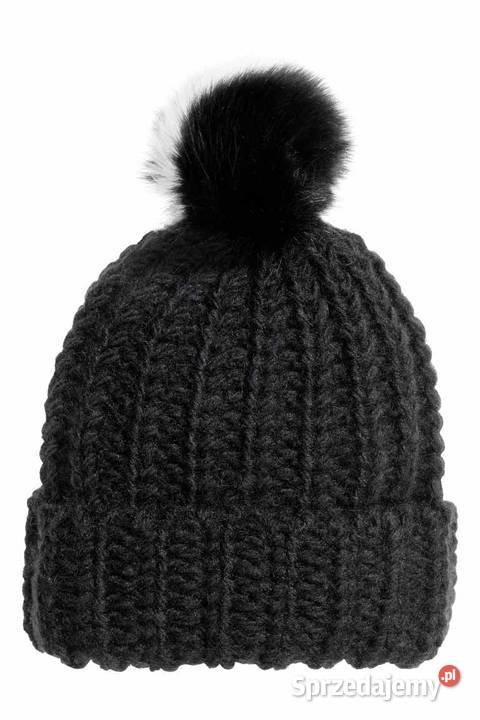 czarna wełniana czapka z pomponem hm 80 wełna Nakrycia głowy Toruń sprzedam