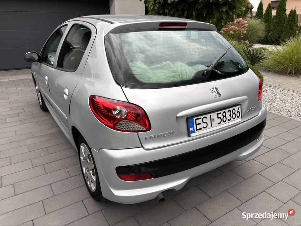 Peugeot 206 2011r 14 benzyna 0KM Sieradz